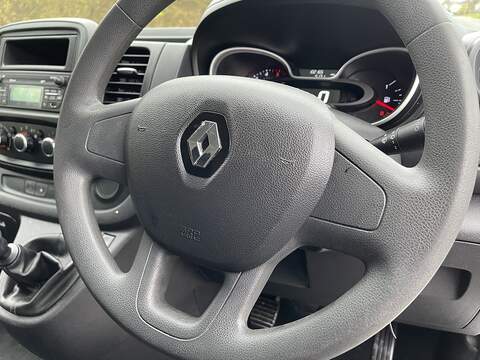 Renault Trafic 2.0 dCi ENERGY 28 Business+ SWB Standard Roof Euro 6 (s/s) 5dr - U476