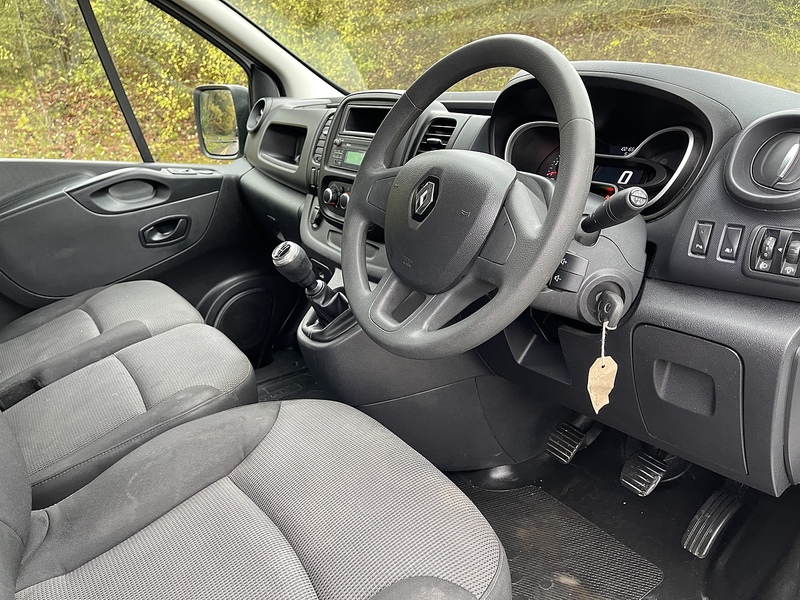 Renault Trafic 2.0 dCi ENERGY 28 Business+ SWB Standard Roof Euro 6 (s/s) 5dr - U476