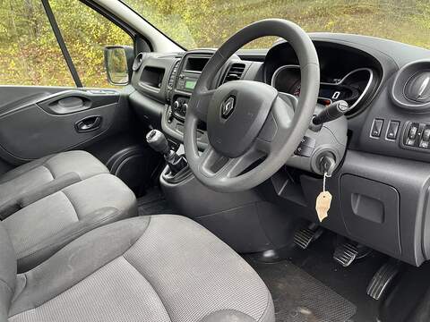 Renault Trafic 2.0 dCi ENERGY 28 Business+ SWB Standard Roof Euro 6 (s/s) 5dr - U476