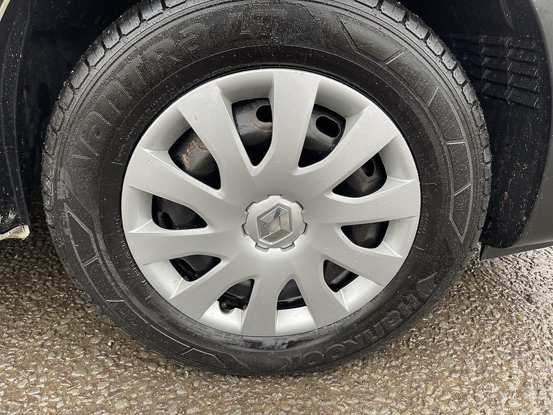 Renault Trafic 2.0 dCi ENERGY 28 Business+ SWB Standard Roof Euro 6 (s/s) 5dr - U476