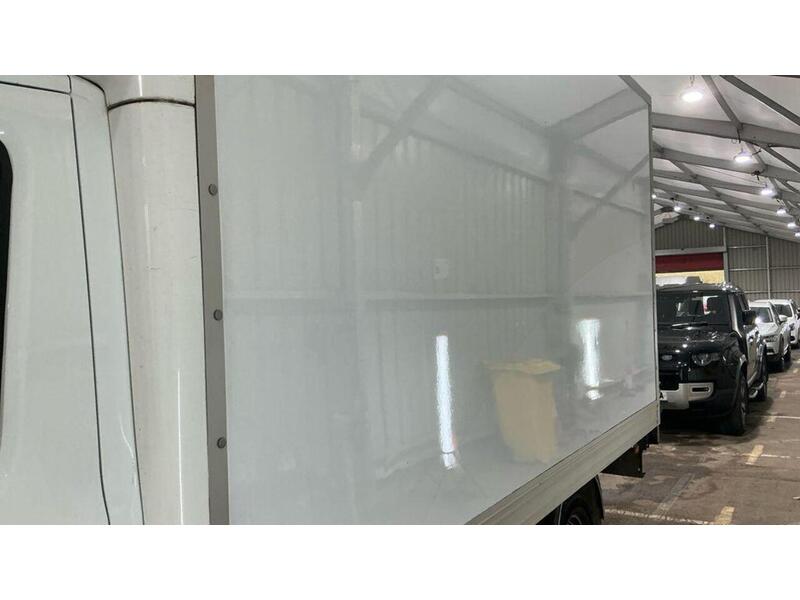 Ford Transit 2.0 350 EcoBlue Leader Luton 3dr Diesel Manual RWD L4 Euro 6 (s/s) (130 ps) - U477