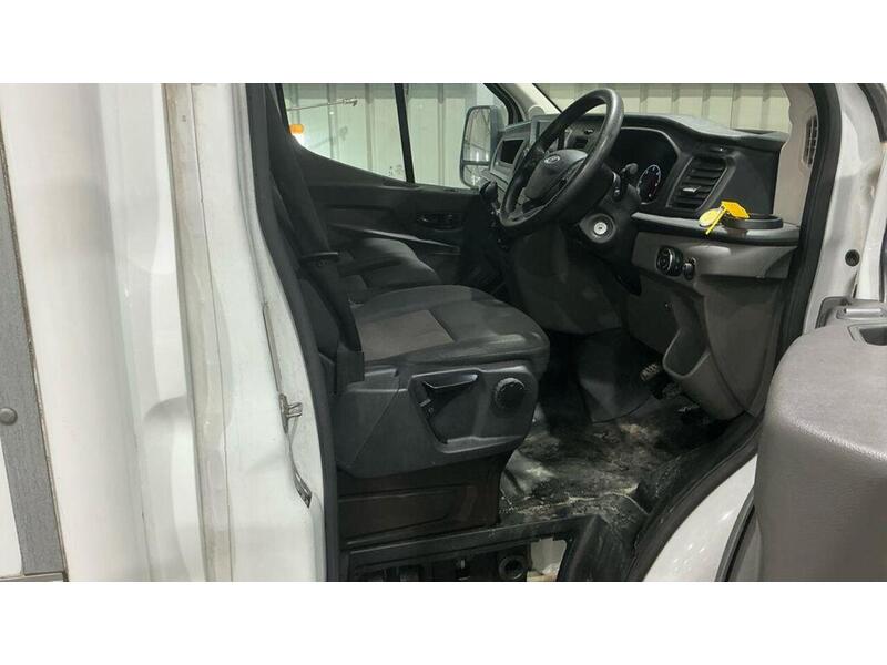 Ford Transit 2.0 350 EcoBlue Leader Luton 3dr Diesel Manual RWD L4 Euro 6 (s/s) (130 ps) - U477