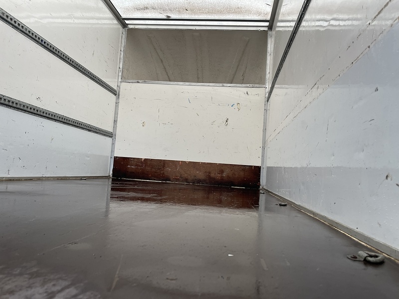 Ford Transit 2.0 350 EcoBlue Leader Luton 3dr Diesel Manual RWD L4 Euro 6 (s/s) (130 ps) - U477