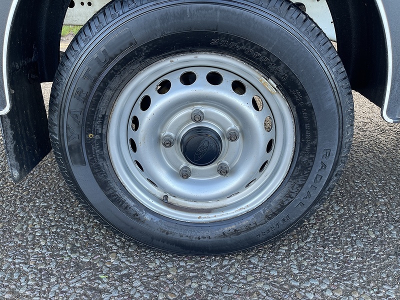 Ford Transit 2.0 350 EcoBlue Leader Luton 3dr Diesel Manual RWD L4 Euro 6 (s/s) (130 ps) - U477