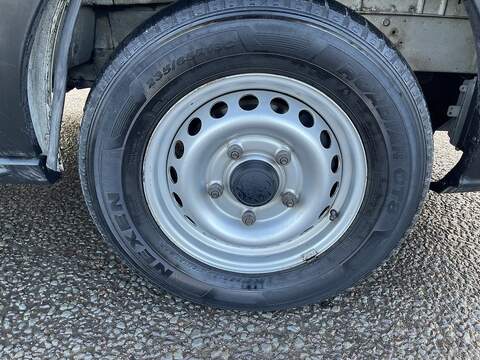 Ford Transit 2.0 350 EcoBlue Leader Luton 3dr Diesel Manual RWD L4 Euro 6 (s/s) (130 ps) - U477