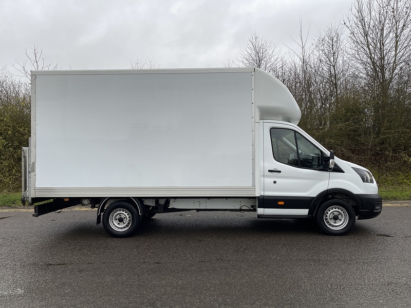 Ford Transit 2.0 350 EcoBlue Leader Luton 3dr Diesel Manual RWD L4 Euro 6 (s/s) (130 ps) - U477
