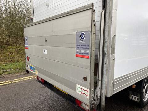 Ford Transit 2.0 350 EcoBlue Leader Luton 3dr Diesel Manual RWD L4 Euro 6 (s/s) (130 ps) - U477