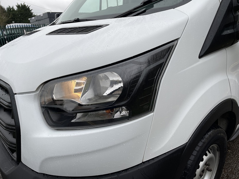 Ford Transit 2.0 350 EcoBlue Leader Luton 3dr Diesel Manual RWD L4 Euro 6 (s/s) (130 ps) - U477