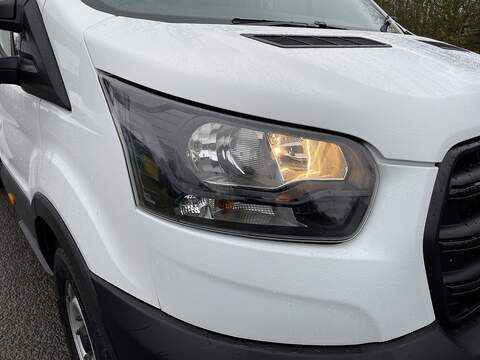 Ford Transit 2.0 350 EcoBlue Leader Luton 3dr Diesel Manual RWD L4 Euro 6 (s/s) (130 ps) - U477
