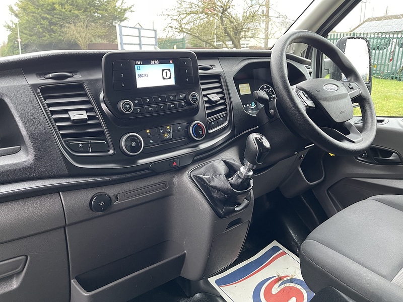 Ford Transit 2.0 350 EcoBlue Leader Luton 3dr Diesel Manual RWD L4 Euro 6 (s/s) (130 ps) - U477