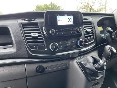 Ford Transit 2.0 350 EcoBlue Leader Luton 3dr Diesel Manual RWD L4 Euro 6 (s/s) (130 ps) - U477