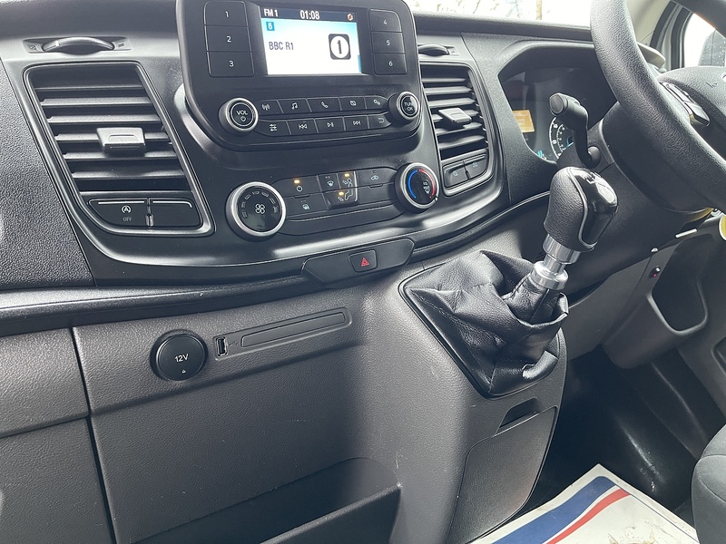Ford Transit 2.0 350 EcoBlue Leader Luton 3dr Diesel Manual RWD L4 Euro 6 (s/s) (130 ps) - U477