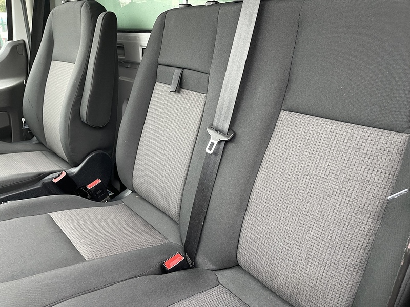 Ford Transit 2.0 350 EcoBlue Leader Luton 3dr Diesel Manual RWD L4 Euro 6 (s/s) (130 ps) - U477
