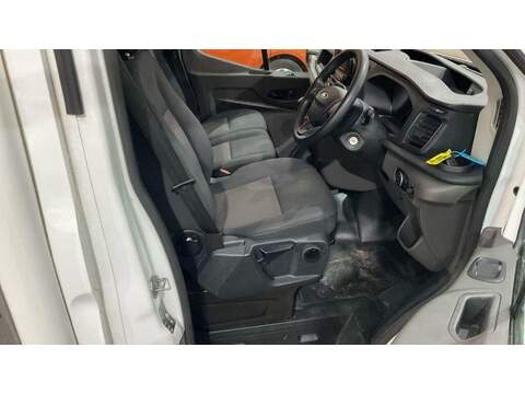 Ford Transit 2.0 350 EcoBlue Leader Luton 3dr Diesel Manual RWD L4 Euro 6 (s/s) (130 ps) - U478