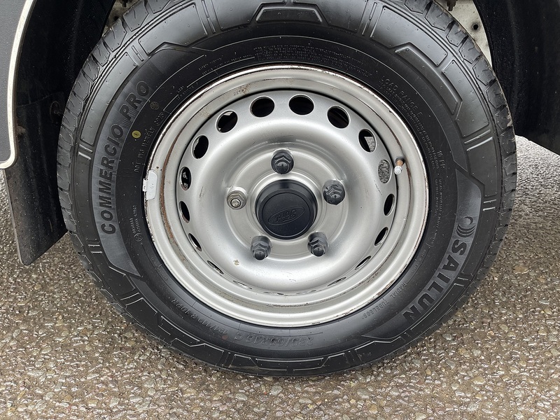 Ford Transit 2.0 350 EcoBlue Leader Luton 3dr Diesel Manual RWD L4 Euro 6 (s/s) (130 ps) - U478