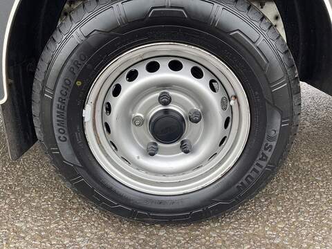 Ford Transit 2.0 350 EcoBlue Leader Luton 3dr Diesel Manual RWD L4 Euro 6 (s/s) (130 ps) - U478