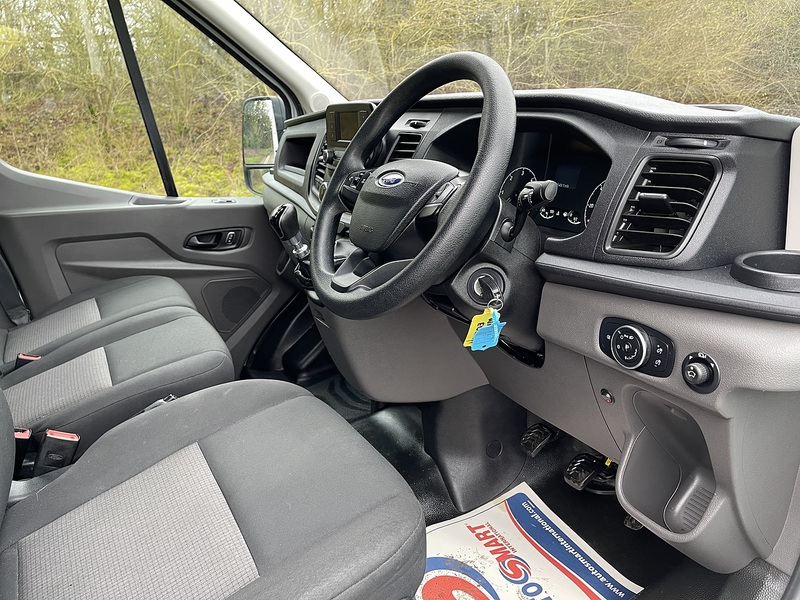 Ford Transit 2.0 350 EcoBlue Leader Luton 3dr Diesel Manual RWD L4 Euro 6 (s/s) (130 ps) - U478