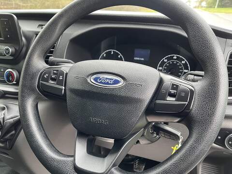 Ford Transit 2.0 350 EcoBlue Leader Luton 3dr Diesel Manual RWD L4 Euro 6 (s/s) (130 ps) - U478