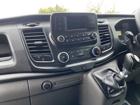 Ford Transit 2.0 350 EcoBlue Leader Luton 3dr Diesel Manual RWD L4 Euro 6 (s/s) (130 ps) - U478