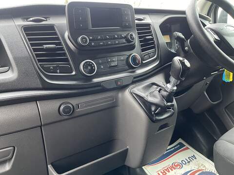 Ford Transit 2.0 350 EcoBlue Leader Luton 3dr Diesel Manual RWD L4 Euro 6 (s/s) (130 ps) - U478