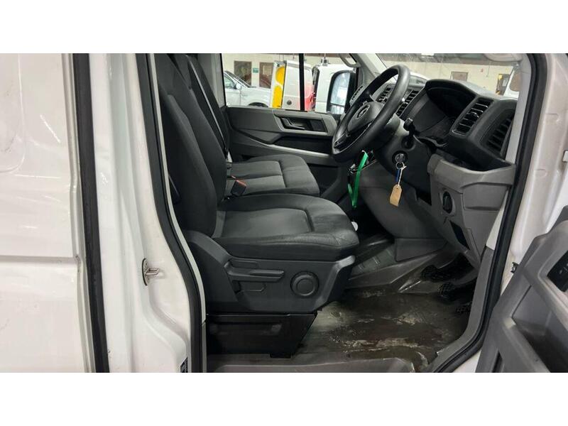 Volkswagen Crafter 2.0 TDI CR35 Trendline FWD LWB High Roof Euro 6 (s/s) 5dr - U479