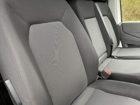 Volkswagen Crafter 2.0 TDI CR35 Trendline FWD LWB High Roof Euro 6 (s/s) 5dr - U479