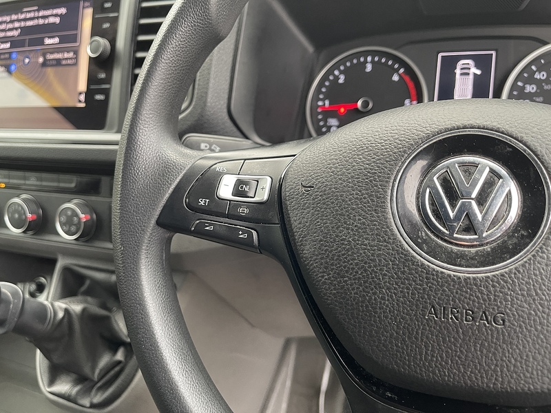 Volkswagen Crafter 2.0 TDI CR35 Trendline FWD LWB High Roof Euro 6 (s/s) 5dr - U479