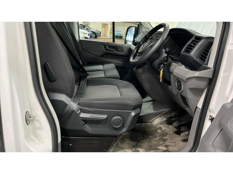 Volkswagen Crafter 2.0 TDI CR35 Trendline FWD LWB High Roof Euro 6 (s/s) 5dr - U480