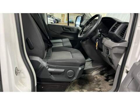 Volkswagen Crafter 2.0 TDI CR35 Trendline FWD LWB High Roof Euro 6 (s/s) 5dr - U480