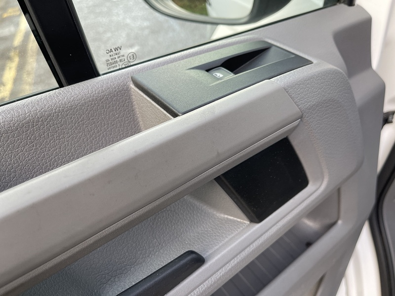 Volkswagen Crafter 2.0 TDI CR35 Trendline FWD LWB High Roof Euro 6 (s/s) 5dr - U480