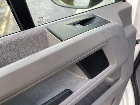 Volkswagen Crafter 2.0 TDI CR35 Trendline FWD LWB High Roof Euro 6 (s/s) 5dr - U480