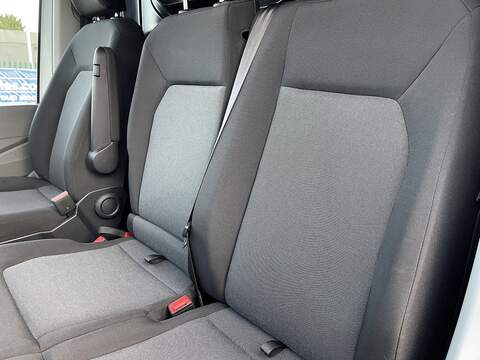 Volkswagen Crafter 2.0 TDI CR35 Trendline FWD LWB High Roof Euro 6 (s/s) 5dr - U480