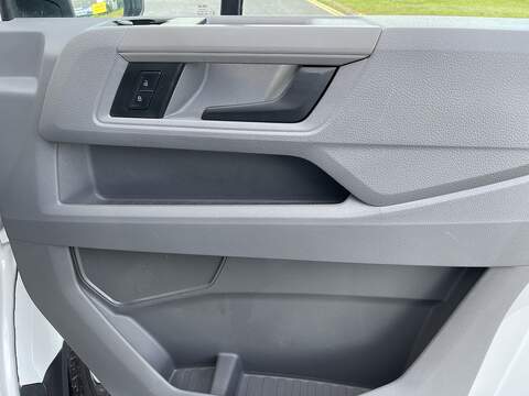 Volkswagen Crafter 2.0 TDI CR35 Trendline FWD LWB High Roof Euro 6 (s/s) 5dr - U480