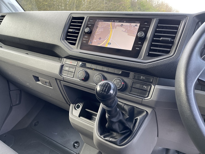 Volkswagen Crafter 2.0 TDI CR35 Trendline FWD LWB High Roof Euro 6 (s/s) 5dr - U480