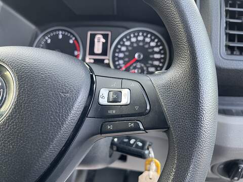 Volkswagen Crafter 2.0 TDI CR35 Trendline FWD LWB High Roof Euro 6 (s/s) 5dr - U480