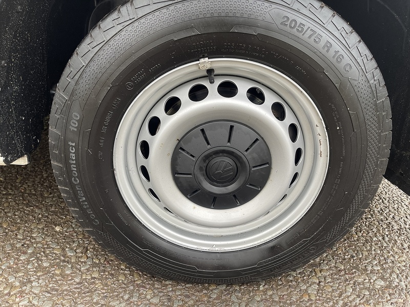 Volkswagen Crafter 2.0 TDI CR35 Trendline FWD LWB High Roof Euro 6 (s/s) 5dr - U480