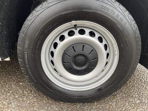 Volkswagen Crafter 2.0 TDI CR35 Trendline FWD LWB High Roof Euro 6 (s/s) 5dr - U480