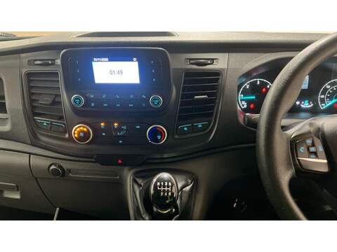 Ford Transit 2.0 350 EcoBlue Leader Luton 3dr Diesel Manual RWD L3 Euro 6 (s/s) (130 ps) - U481