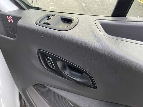 Ford Transit 2.0 350 EcoBlue Leader Luton 3dr Diesel Manual RWD L3 Euro 6 (s/s) (130 ps) - U481