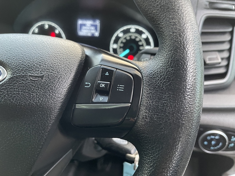 Ford Transit 2.0 350 EcoBlue Leader Luton 3dr Diesel Manual RWD L3 Euro 6 (s/s) (130 ps) - U481