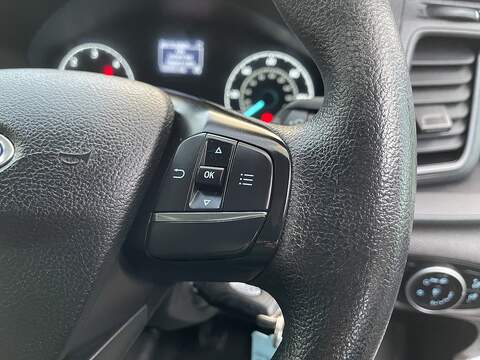 Ford Transit 2.0 350 EcoBlue Leader Luton 3dr Diesel Manual RWD L3 Euro 6 (s/s) (130 ps) - U481