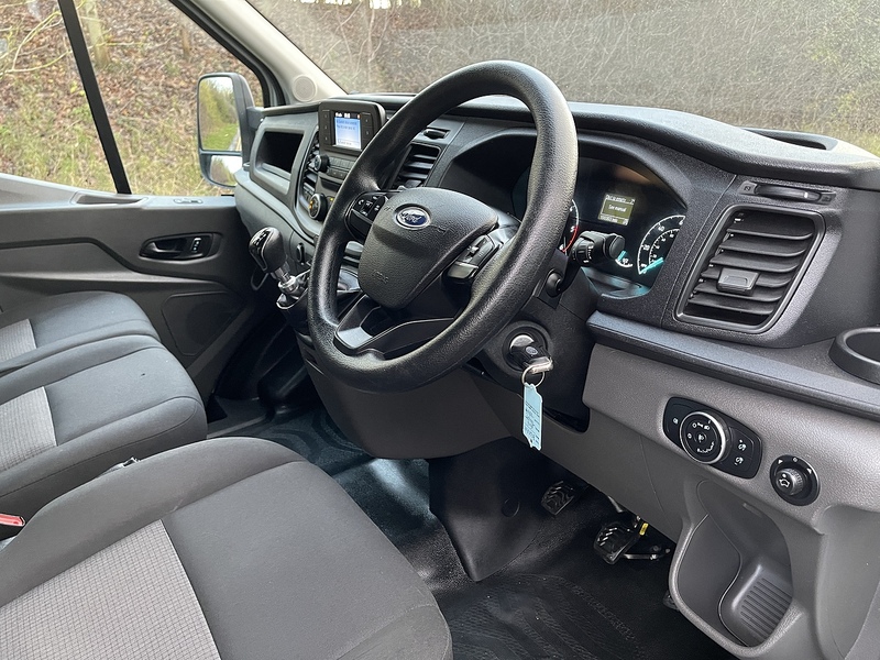 Ford Transit 2.0 350 EcoBlue Leader Luton 3dr Diesel Manual RWD L3 Euro 6 (s/s) (130 ps) - U481