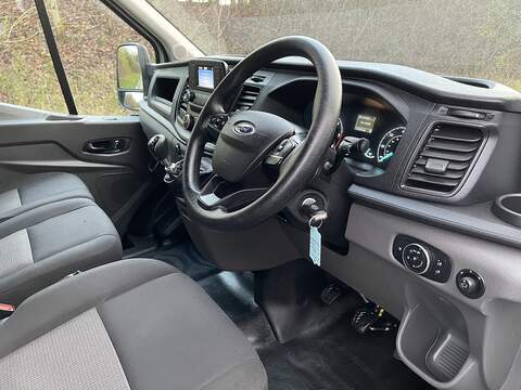 Ford Transit 2.0 350 EcoBlue Leader Luton 3dr Diesel Manual RWD L3 Euro 6 (s/s) (130 ps) - U481