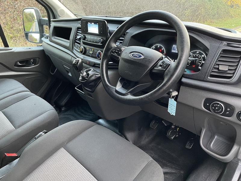 Ford Transit 2.0 350 EcoBlue Leader Luton 3dr Diesel Manual RWD L3 Euro 6 (s/s) (130 ps) - U481
