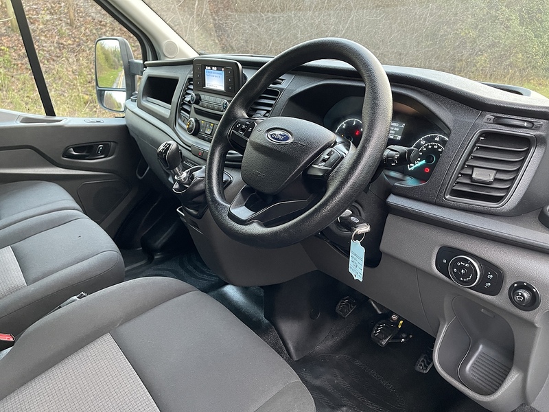 Ford Transit 2.0 350 EcoBlue Leader Luton 3dr Diesel Manual RWD L3 Euro 6 (s/s) (130 ps) - U481