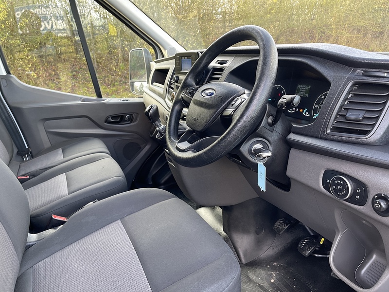 Ford Transit 2.0 350 EcoBlue Leader Luton 3dr Diesel Manual RWD L3 Euro 6 (s/s) (130 ps) - U481