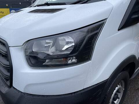 Ford Transit 2.0 350 EcoBlue Leader Luton 3dr Diesel Manual RWD L3 Euro 6 (s/s) (130 ps) - U481