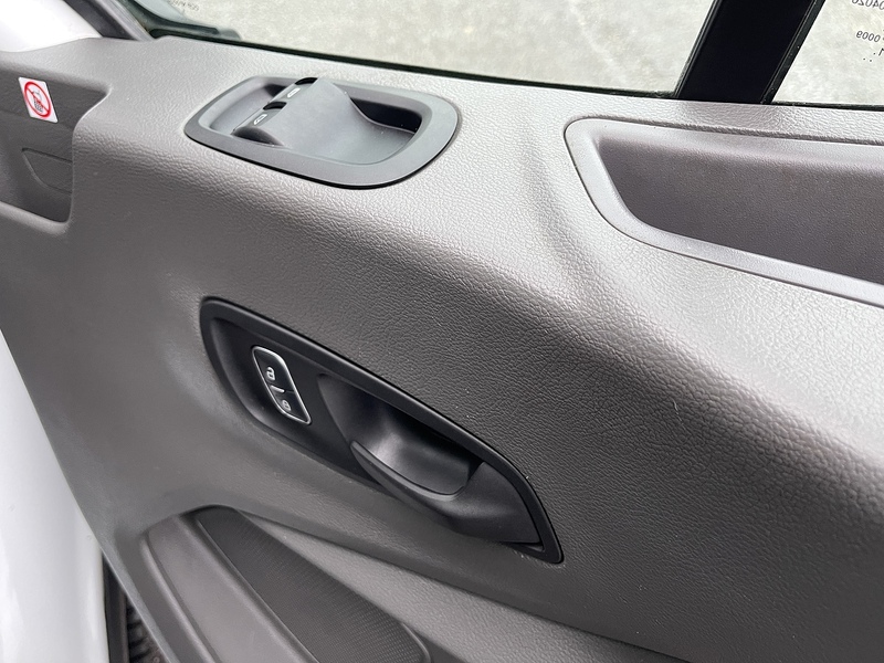 Ford Transit 2.0 350 EcoBlue Leader Dropside 2dr Diesel Manual RWD L4 Euro 6 (s/s) (130 ps) - U483