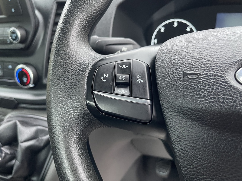 Ford Transit 2.0 350 EcoBlue Leader Dropside 2dr Diesel Manual RWD L4 Euro 6 (s/s) (130 ps) - U483