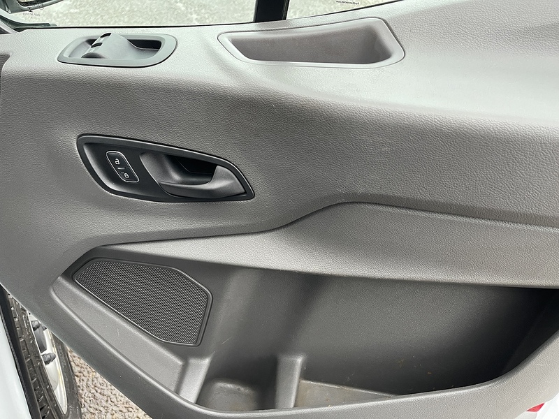 Ford Transit 2.0 350 EcoBlue Leader Dropside 2dr Diesel Manual RWD L4 Euro 6 (s/s) (130 ps) - U483